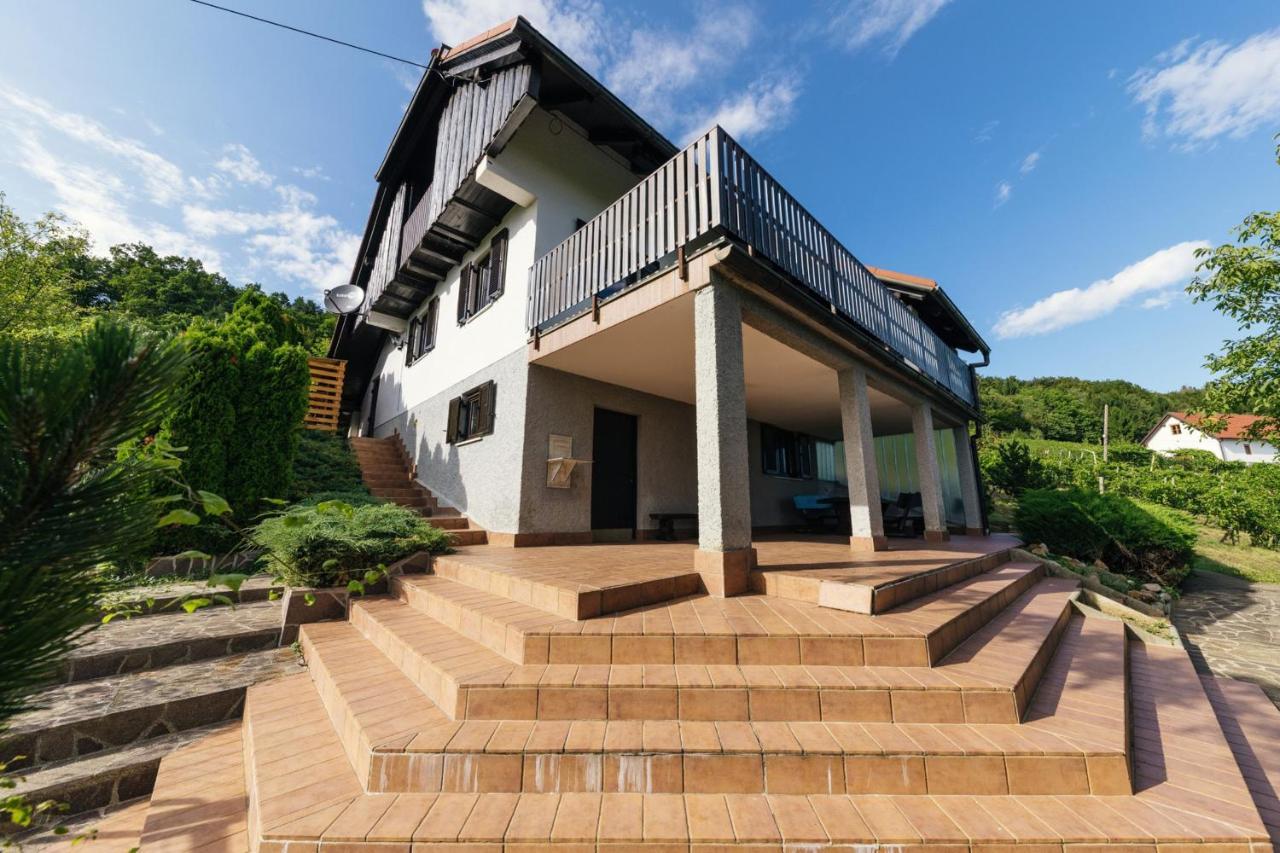 Zgornja Pohanca Cosy Hill Home Rucman With A Breathtaking View المظهر الخارجي الصورة